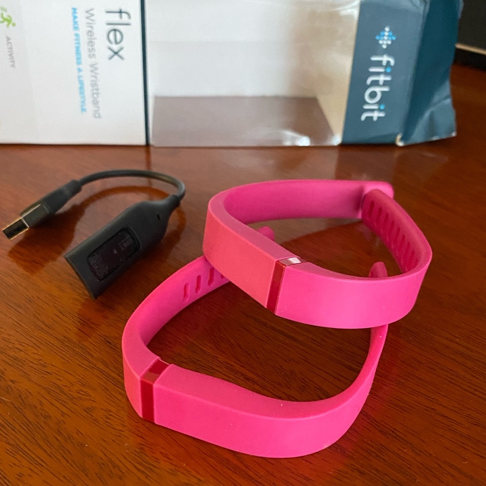 FitBit FLEX WIRELESS - Picture 4 of 5